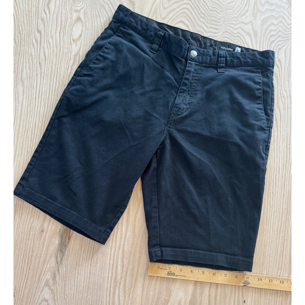 Volcom Men's Black Chino Shorts Size 31 Skate Streetwear Casual Stone Logo Grung